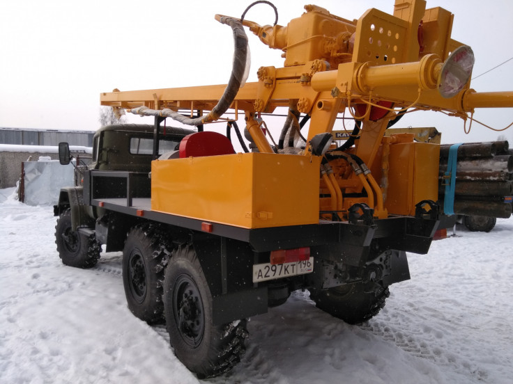 УРБ-2А2 на ЗИЛ-Д245 с 4ВУ1-5/9МЗ, НБ-50 и буровым инструментом с ЗИП